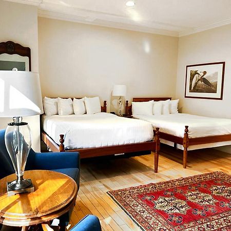 Hotel The Shire Woodstock Extérieur photo