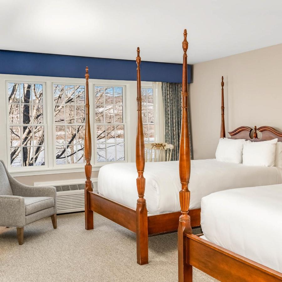 Hotel The Shire Woodstock Extérieur photo
