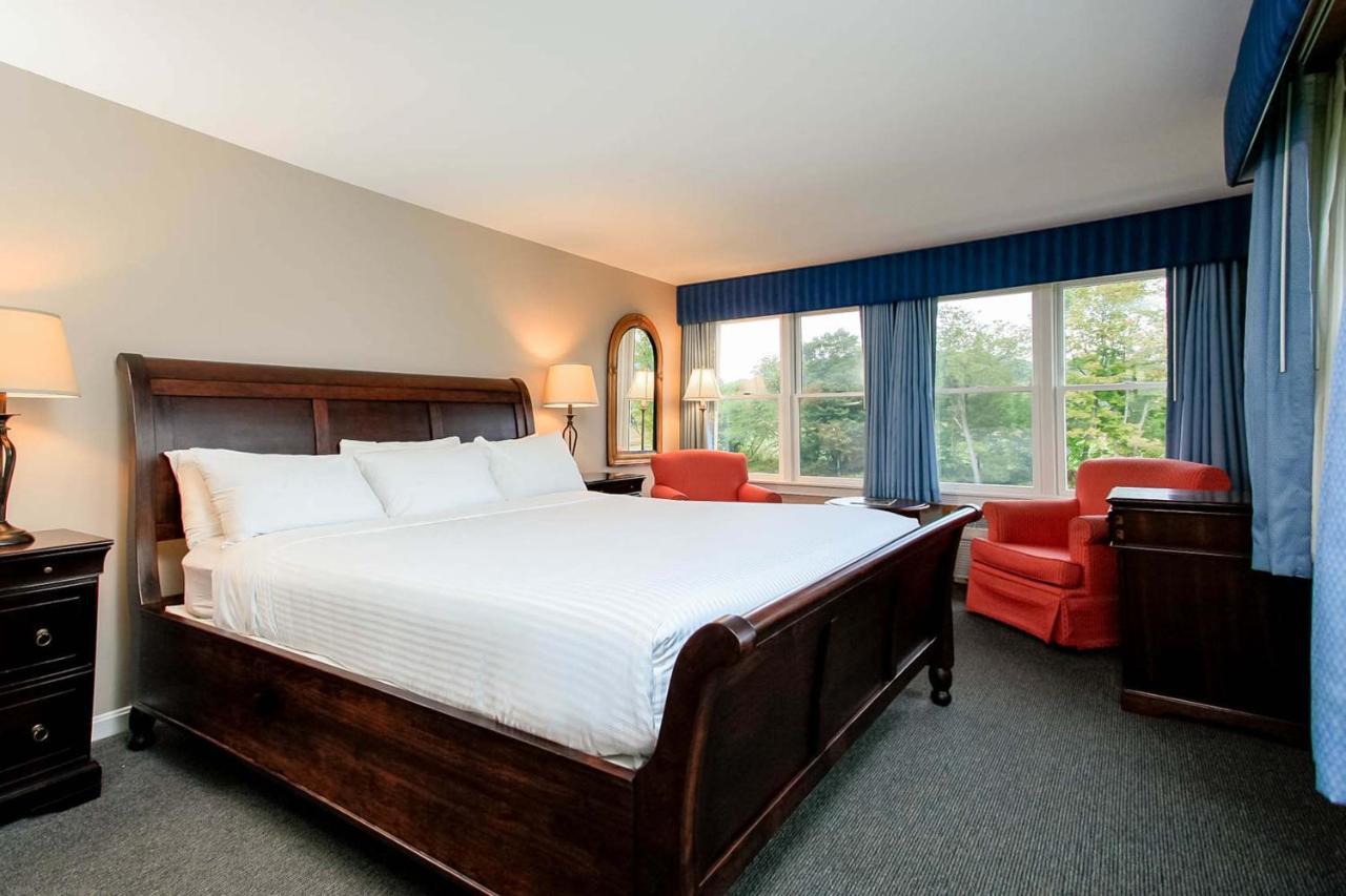Hotel The Shire Woodstock Extérieur photo