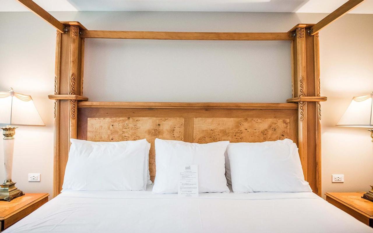 Hotel The Shire Woodstock Extérieur photo