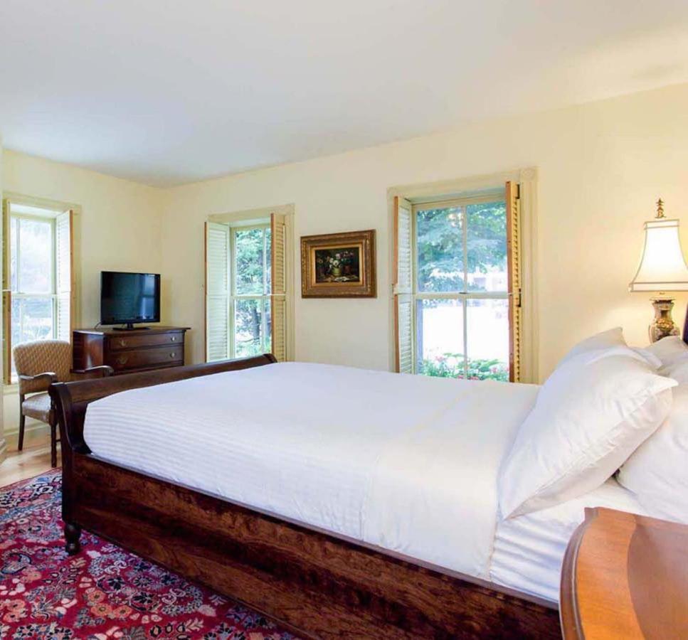 Hotel The Shire Woodstock Extérieur photo