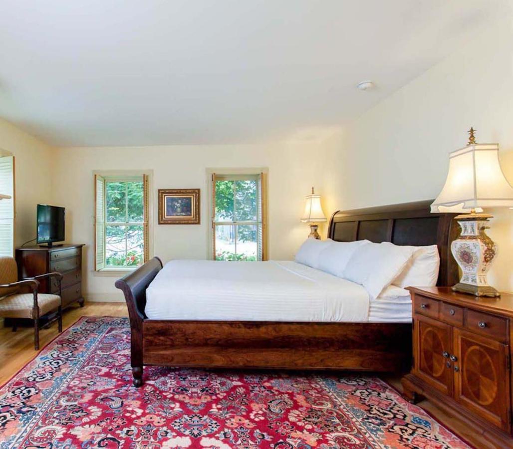 Hotel The Shire Woodstock Extérieur photo