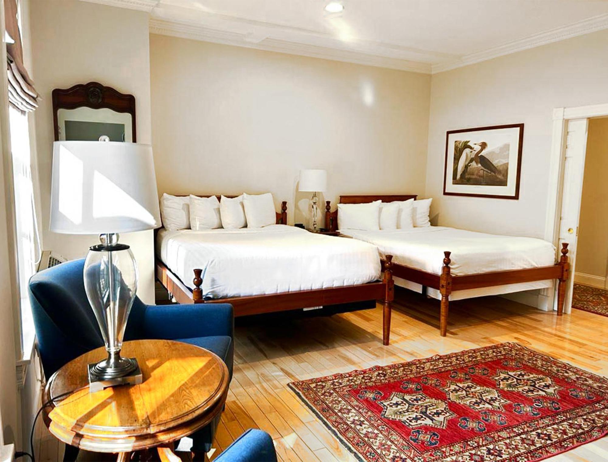 Hotel The Shire Woodstock Extérieur photo